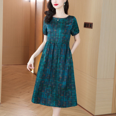 批发2025夏新款大码印花年轻款妈妈中老年品牌蚕丝气质修身<b class='q'>连衣裙</b>