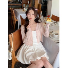 批发粉色开衫配吊带裙子2026夏季防晒<b class='q'>罩衫</b>披肩针织外套上衣