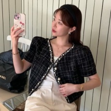 批发现货 ins韩国夏季新款设计感v领泡泡袖珍珠纽装饰<b class='q'>短</b>外套上衣女