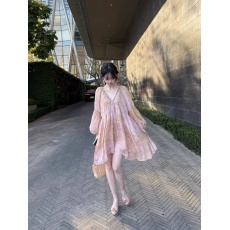 批发章蜜糖 仙女本人矜贵古早氛围感 重工<b class='q'>钉珠</b>显白温柔少女度假<b class='q'>连衣裙</b>