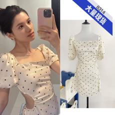 批发明星张婧仪沈月<b class='q'>同款</b>米白色方领波点<b class='q'>连衣裙</b>法式收腰露背短裙子女夏