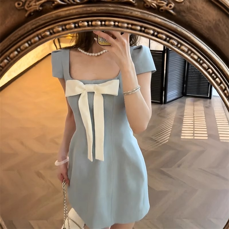 FA36777# 高级感法式方领蝴蝶结短袖连衣裙女春夏新款收腰显瘦别致绝美裙子 服裝批發女裝批發服飾貨源