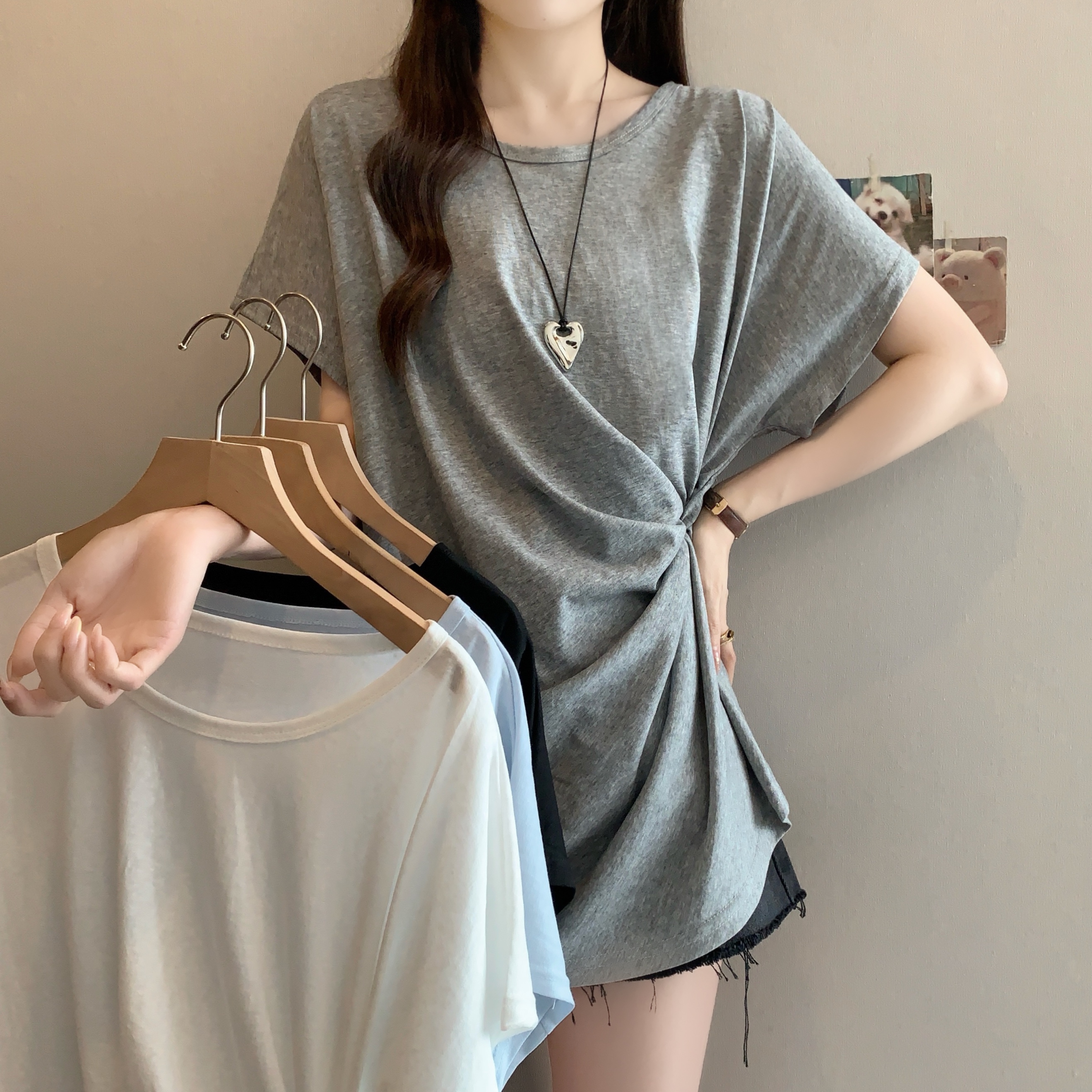 MY9252# 大码不规则扭结T恤配项链胖MM遮肚子设计感小众打底衫女裝貨源服裝批發