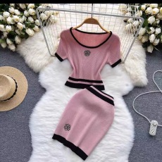 批发高级感性感纯欲辣妹少女运动撞色套装短袖<b class='q'>上衣</b>女包臀短裙两件套潮
