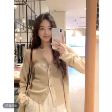 批发秋季2025新款自由领落肩袖开衫/V领背心女修身针织衫两件套