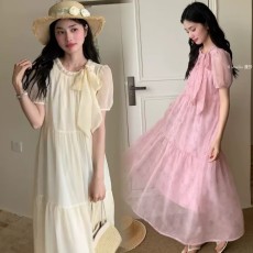 批发2026新款<b class='q'>孕妇装</b>夏季新款<b class='q'>时尚</b>简约风圆领蝴蝶结系带泡泡袖连衣裙