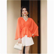 批发落日橘V领法式衬衫飘逸褶皱高级显白宽松蝙蝠袖别致麻纱<b class='q'>雪纺</b><b class='q'>上衣</b>