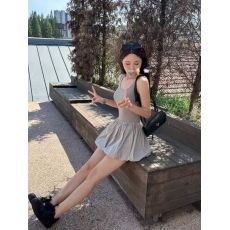 批发法式灰色芭蕾风吊带背心<b class='q'>连衣裙</b>女夏季新款气质绝美收腰A字<b class='q'>花苞</b>裙