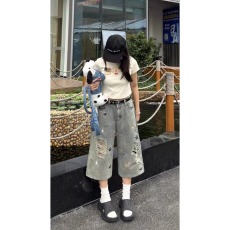 批发浅蓝色童趣小狗刺绣牛仔短裤男女同款潮流宽松直筒阔腿破洞七分裤