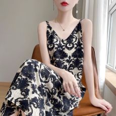 批发官图 印花v领吊带连衣裙夏季小众宽松慵懒风过膝长款碎花裙<b class='q'>特价</b>