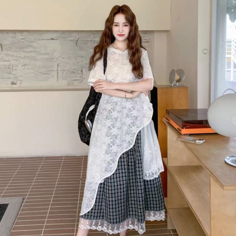 패션 연령 감소 착용 가져 가라. 고급 센스 관대 한 점잖은 디자인 센스 레이스 셔츠 흑인과 백인 그리드 반신 스커트 빅 사이즈 세트