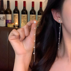批发韩国东大门新款长款流苏珍珠耳钉女简约时尚气质冷淡风耳环耳饰品