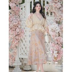 批发6565春装复古法式港式缎面防晒衫双层吊带提花连衣裙限套装价40+