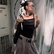 批发十三行<b class='q'>街头</b>金属背心斜肩一字肩两穿扭结圈圈棉松弛吊带
