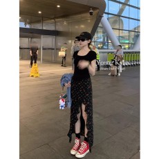 批发2026黑色碎花半身长裙女春夏季新款荷叶边韩系<b class='q'>复古</b>a字开叉裙