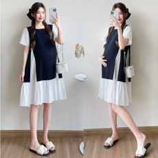 批发实拍 2026<b class='q'>新款</b><b class='q'>孕妇装</b>夏季圆领黑白撞色拼接短袖宽松A版连衣裙
