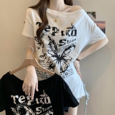 批发大码胖mm美式复古<b class='q'>街头</b>个性短袖T恤女显瘦小众不撞款斜肩上衣