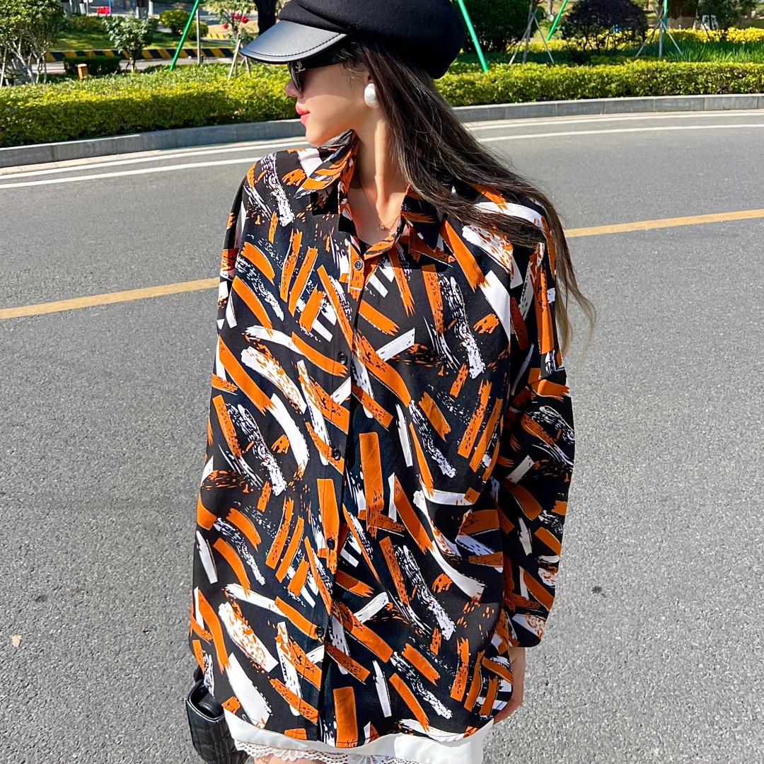항구 바람 여성 셔츠 디자인 센스 2025 새로운 한국어 버전 느슨한 인쇄 셔츠 항구 맛 레트로 긴 소매 자외선 차단제 외투