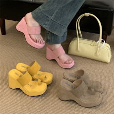 批发米庭厚底套趾凉拖鞋女鞋子夏季外穿2026年新款ins潮增高坡跟凉鞋