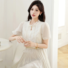 批发新中式国风衬衫女2026夏季<b class='q'>新款</b>泡泡袖木耳边正肩米白盘扣上衣