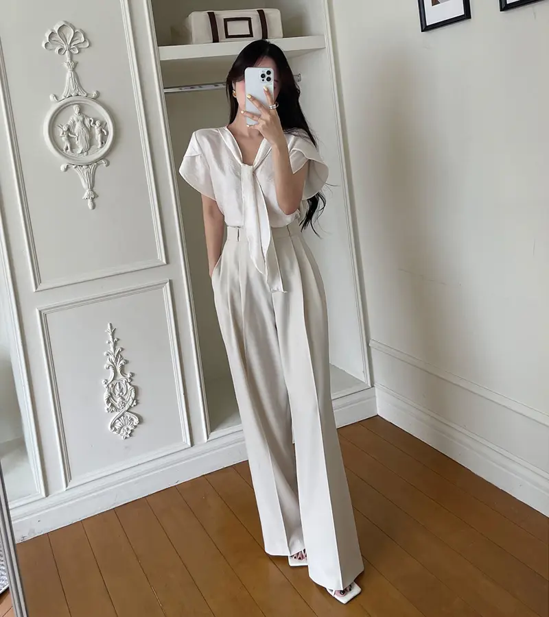 프렌치 스타일 V넥 러플 소매 블라우스 상세 이미지 9