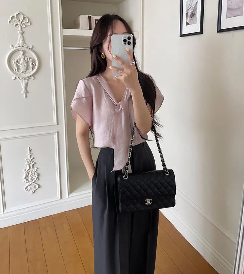 프렌치 스타일 V넥 러플 소매 블라우스 상세 이미지 24