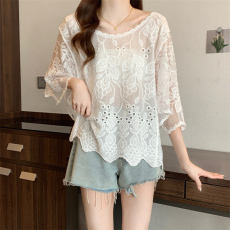 批发实拍实价 民族风法式镂空蕾丝<b class='q'>蝙蝠衫</b>女夏季遮肚子显瘦上衣