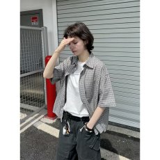 批发2025夏季新款气质慵懒百搭流行<b class='q'>时尚</b>格纹短袖衬衫ins简约文艺<b class='q'>潮流</b>