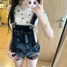 批发小个子美式辣妹水洗做旧破洞<b class='q'>牛仔</b><b class='q'>背带裤</b><b class='q'>女</b>夏季宽松显瘦连体短裤子