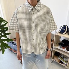 批发夏季新款日系复古蓝色格子短袖衬衫<b class='q'>男</b>女休闲宽松小众设计感衬衣潮