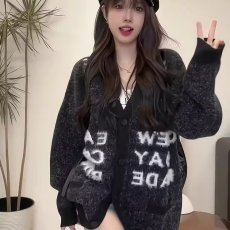批发慵懒风软糯毛衣<b class='q'>开衫</b>女秋冬美式高级感穿搭字母提花宽松针织外套潮