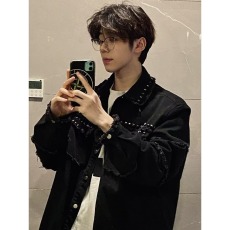 批发黑色毛边<b class='q'>牛仔</b>外套秋季高级感铆钉工装夹克cleanfit美式<b class='q'>牛仔</b>衣褂子