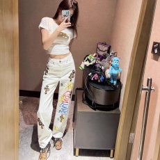 批发男女同款经典涂鸦彩绘豹纹十字架直筒牛仔裤女设计感休闲<b class='q'>长裤</b>子