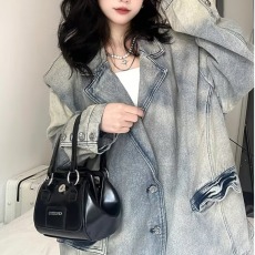 批发<b class='q'>牛仔</b>上衣春秋季新款复古独特设计感宽松西装领夹克设计感小众潮牌