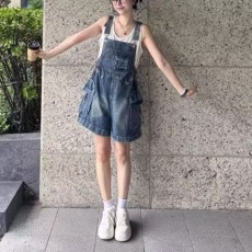 批发复古百搭休闲牛仔背带短裤2025夏季新款高腰宽松显瘦<b class='q'>阔</b><b class='q'>腿</b>连体短裤