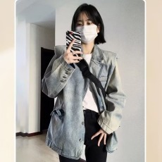 批发<b class='q'>牛仔</b>上衣春秋季新款复古独特设计感宽松西装领夹克设计感小众潮牌
