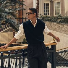 批发港风秋季<b class='q'>男士</b>无袖毛衣<b class='q'>背心</b>宽松纯色v领针织衫韩版马甲打底衫潮流