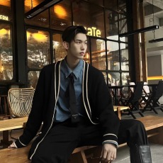 批发条纹V领毛衣男士秋冬季韩版潮牌ins宽松情侣针织衫潮流内搭线衣