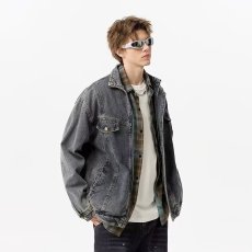 批发深蓝色<b class='q'>牛仔</b>外套男秋季美式复古短款衣服高级感拼接立领工装<b class='q'>夹克</b>