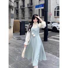 批发9036#花崎织音 磨毛<b class='q'>蕾丝</b>上衣＋气质减龄蝴蝶结毛球遮肚显瘦背带裙