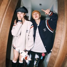 批发港风高级感拼色<b class='q'>棒球</b>服<b class='q'>外套</b>男秋冬款潮牌宽松美式运动复古夹克