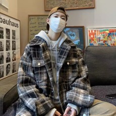 批发美式复古格子<b class='q'>外套</b>男款春秋潮牌高街vibe棒球服小香风衬衫夹克褂子