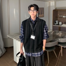 批发老钱风黑色毛衣背心<b class='q'>男</b>士冬季韩系搭配叠穿无袖坎肩松弛针织衫<b class='q'>马甲</b>