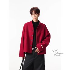 批发酒红色垫肩立领短款毛呢外套男2025春秋新款痞帅<b class='q'>设计</b>感夹克西服