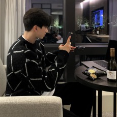 批发MYQ秋冬季慵懒风格子毛衣<b class='q'>男生</b>韩版潮流高级感针织衫保暖打底衫