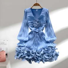 批发轻奢法式轻奢<b class='q'>名媛</b>重工立体花朵V领长袖收腰荷叶边<b class='q'>连衣裙</b>女法式优雅礼服裙