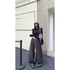 批发新款阔腿裤女春<b class='q'>秋</b>2025新款垂感宽松慵懒黑白条纹休闲直筒运动裤