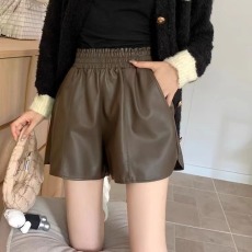 批发皮短裤女2025年秋冬季新款<b class='q'>韩版</b>百搭宽松显瘦PU皮阔腿A字高腰靴裤