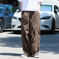 批发2025高品质不缩水褶皱设计<b class='q'>长裤</b>春秋款简约流行文艺气质新款潮流