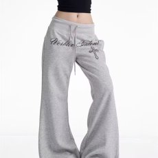 批发美式酷感风字母印花抽绳休闲卫<b class='q'>裤</b>女士高腰修身秋季微喇叭长<b class='q'>裤</b>潮流